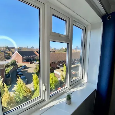 Bright, Spacious, Modern Interior Decor 2 Bedrooms With Amazing Views London