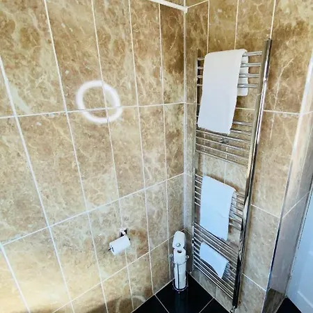 Apartment Bright, Spacious, Modern Interior Decor 2 Bedrooms With Amazing Views *