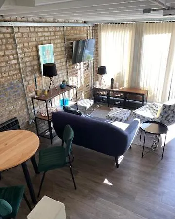 The Old Gin Distillery Est 1850 Apartment *
