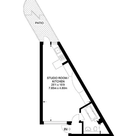 - Entire Lower Ground Floor - Only 7 Mins Walk Kings Cross St Pancras Station * لندن