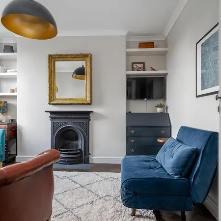 Apartment Floor Chic Camden Sleep 2 *