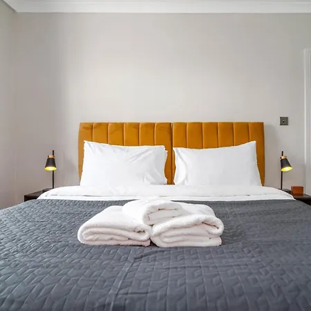 Apartment Floor Chic Camden Sleep 2 London
