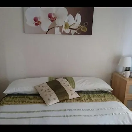 Cozy Family With Private Shower Guest house Hayes (Greater London)