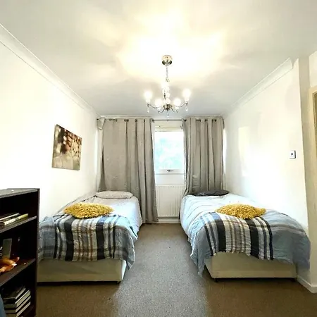 Victoria Two Bedroom Apartment Apartment *
