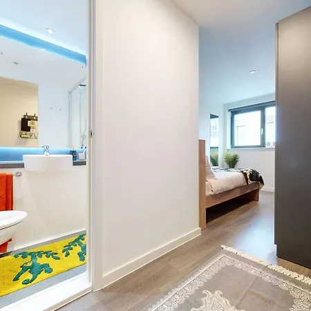 דירה Studios And Cozy Ensuites With Shared Kitchen At Canvas Wembley Apartments
