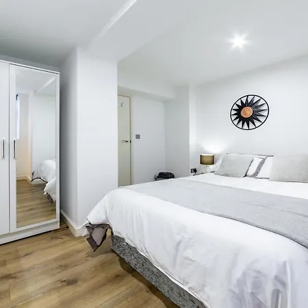 Hurdwick Place Luxury Apartment London