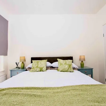 Dunamis Staycation 2 * Croydon