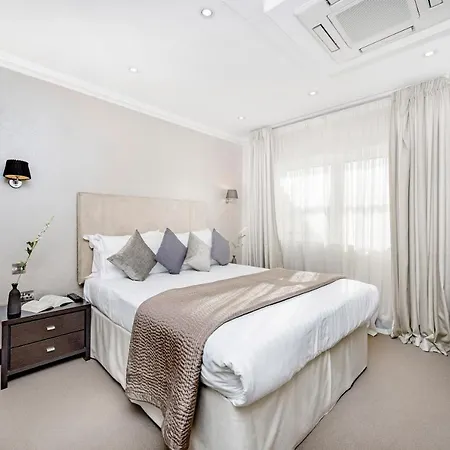 130 Queen's Gate Aparthotel 5*