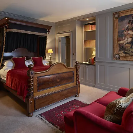 Hazlitt's 4*