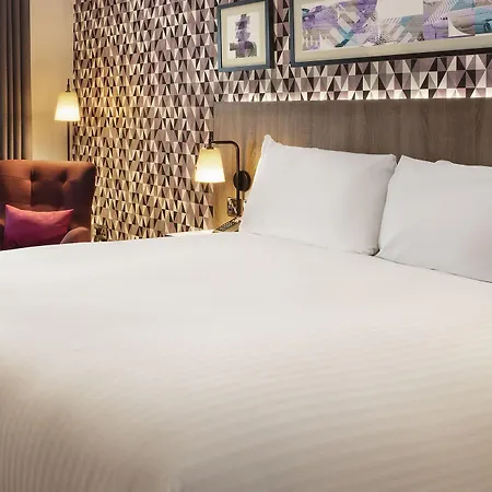 Leonardo London Heathrow Airport Hotel