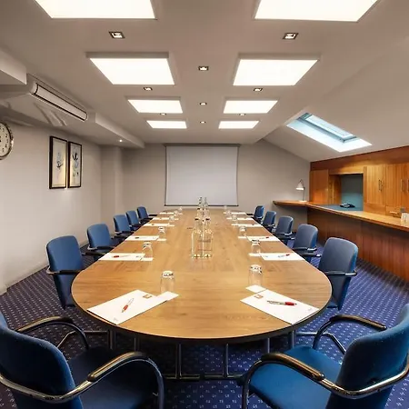 Leonardo London Heathrow Airport West Drayton (Middlesex)