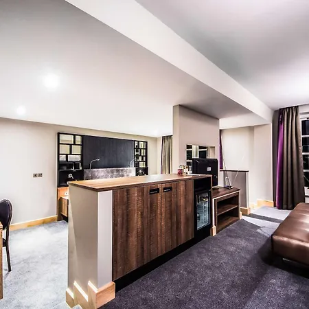 Courthouse Hotel 5*