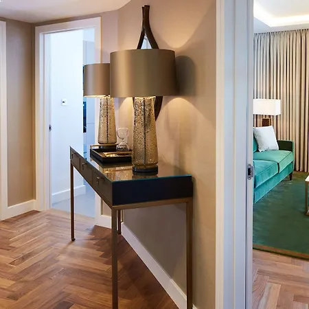 Cheval Gloucester Park At Kensington 5*