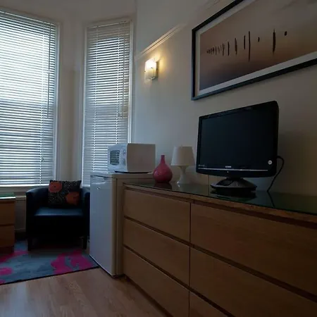 Chumleigh Ltd. 3* Hendon