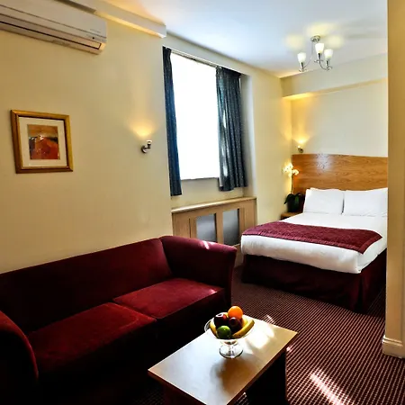 Brunel Hotel 3*