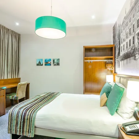 Seraphine Kensington Olympia Hotel