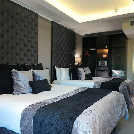 The Continental Hotel, Heathrow
