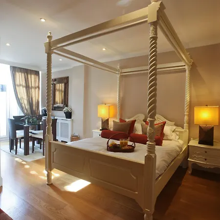 The Edwin Hotel