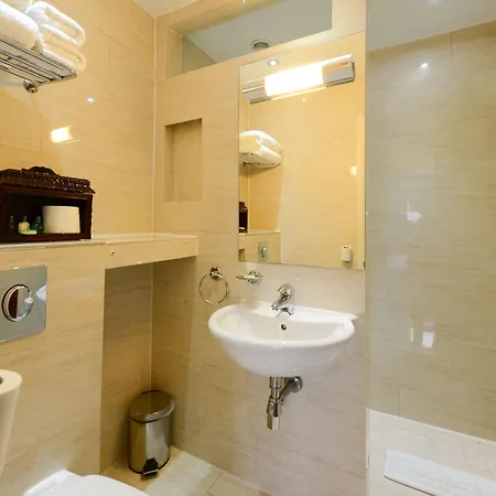 The Edwin Hotel 3*