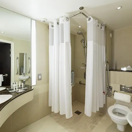 Doubletree By Hilton London Heathrow Airport Hotel 4*