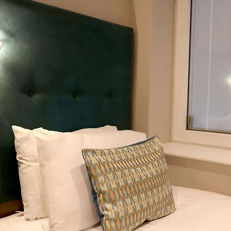 Euston Square מלון 3*