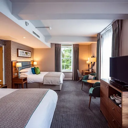 Hotel The Lensbury Teddington
