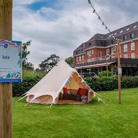 Hotel The Lensbury