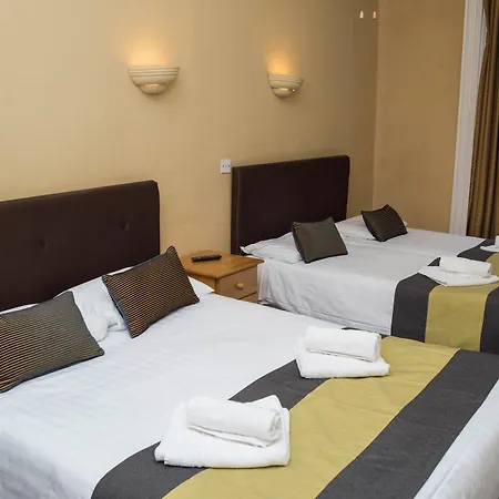 Rose Court 3* London