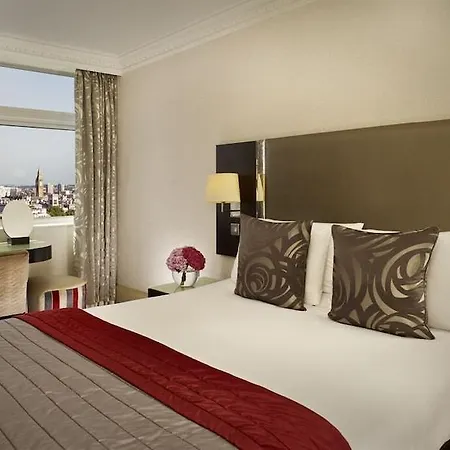 The Cavendish 4*
