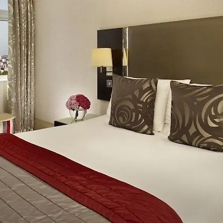 The Cavendish 4*