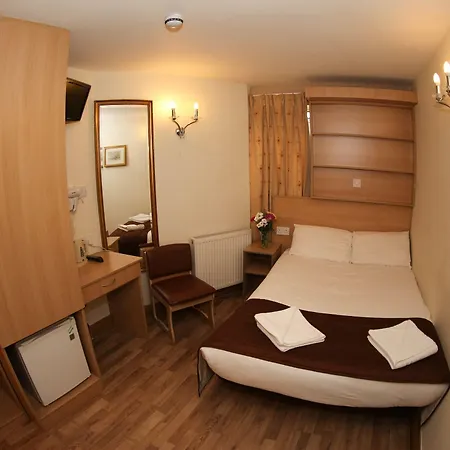 Holland Court 3* London