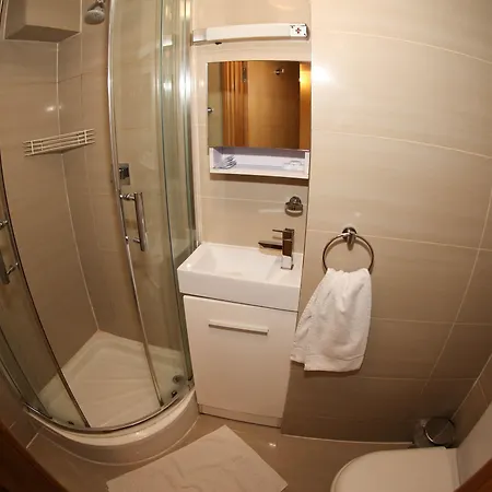 Holland Court Gasthof 3*