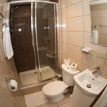 Holland Court 3* London