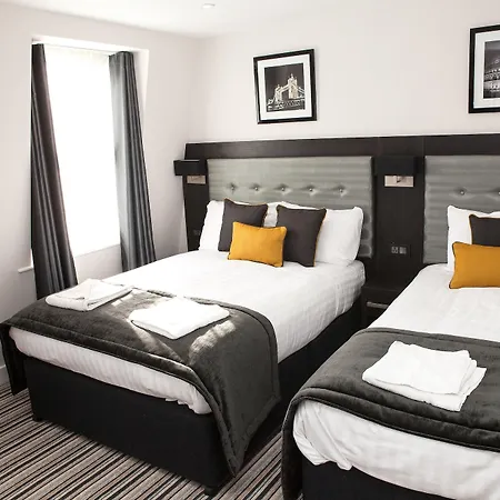 The Tudor 3*