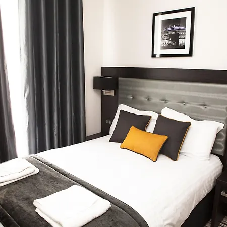 Hotel The Tudor 3*