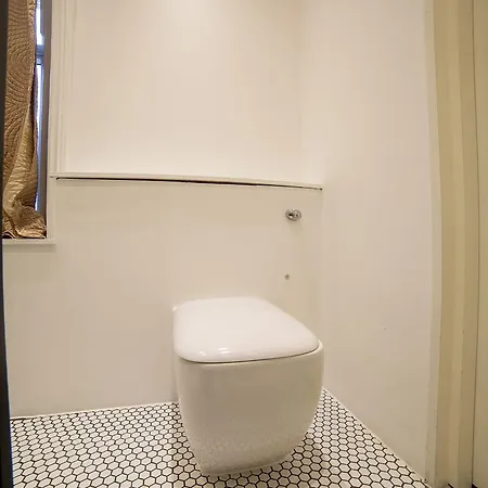 Amsterdam Hotel London