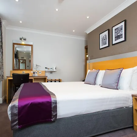 Western Victoria Palace Hotel