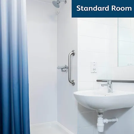 Hotel Travelodge Wembley High Road 2*