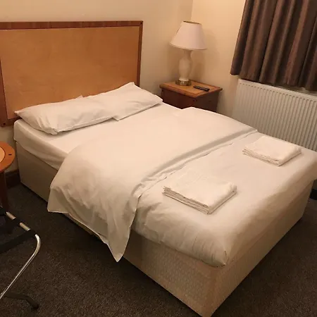 Shelton Hotel, Finsbury Park