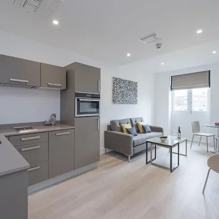 Aparthotel The Rosebery By Supercity
