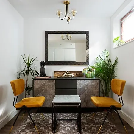 Park View Apartment *