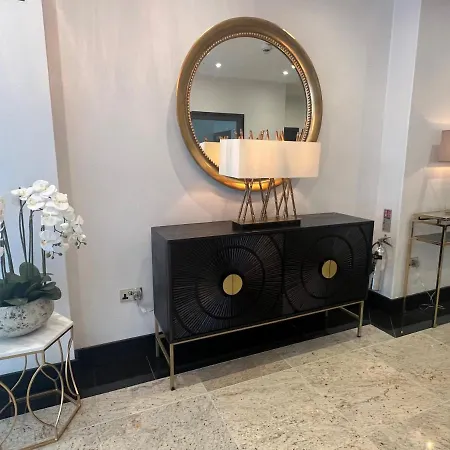 Hatton Garden 4*