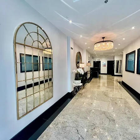 Hatton Garden 4*