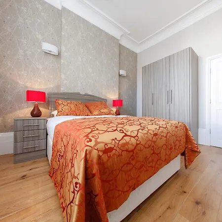 Lancaster Gate Apartment *