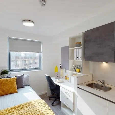 Minimalist Studio Apartments At Westcombe House In Greenwich *