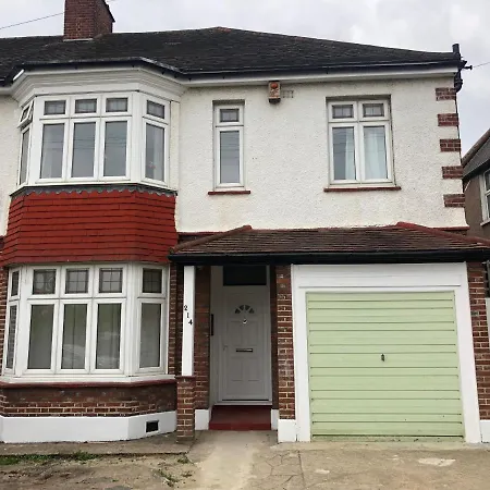 Homestay Modern Furnished Studio London