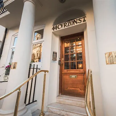 Apartmanhotel 44 Curzon Street By Mansley 4*