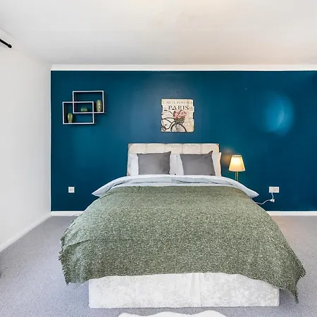 Guest house Inglewood Hub