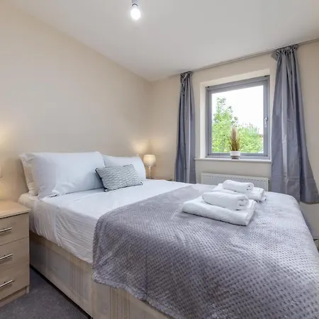 Apartment Suites By Rehoboth - Palmers - London