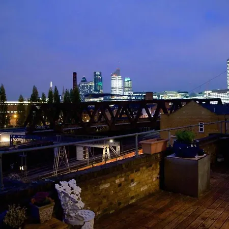 Large Shoreditch 2dbl Bed Loft Apartment